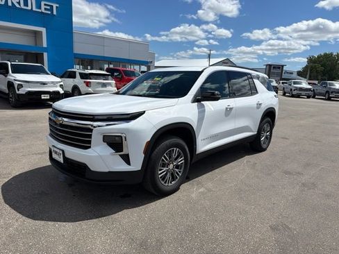New 2026 Chevrolet Traverse LT AWD/4WD image 2