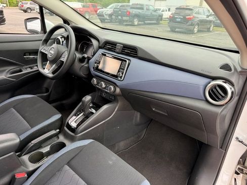 Used 2024 Nissan Versa SV FWD image 19