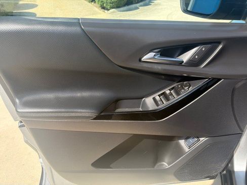 Used 2026 Chevrolet Equinox LT w/ Convenience Package II FWD image 4