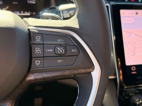 New 2025 Jeep Grand Cherokee Limited image 14