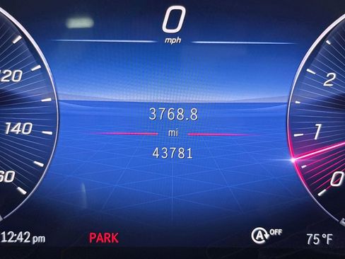 Used 2022 Mercedes-Benz C 300 Sedan image 17