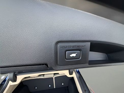 Used 2024 Acura RDX SH-AWD image 36