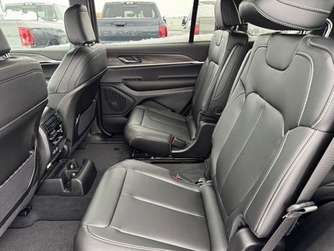 New 2025 Jeep Grand Cherokee L Limited w/ Trailer Tow Package image 28