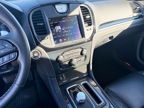 Used 2023 Chrysler 300 C image 27