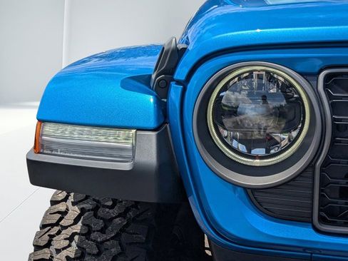 New 2025 Jeep Wrangler Unlimited Rubicon w/ XTREMEE 35" Tire Package image 8