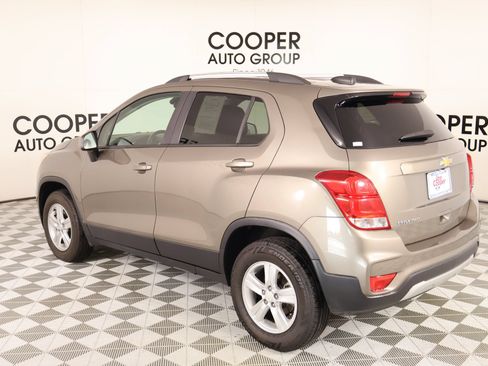 Used 2022 Chevrolet Trax LT w/ Driver Confidence Package AWD/4WD image 21