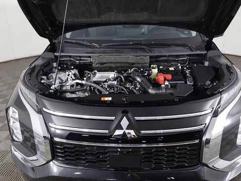 New 2026 Mitsubishi Outlander SE image 19