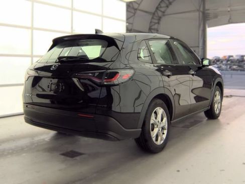Used 2025 Honda HR-V LX image 3