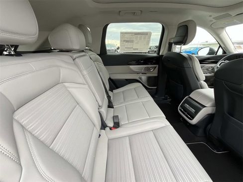 New 2026 Lincoln Nautilus Reserve image 16