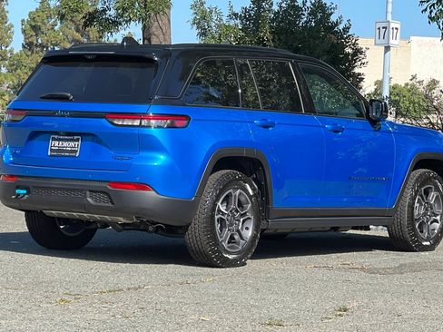 New 2023 Jeep Grand Cherokee Trailhawk w/ Advanced Protech Group II image 3