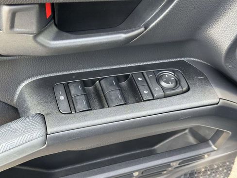 Used 2025 Toyota 4Runner SR5 image 18