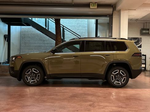New 2026 Jeep Cherokee Limited AWD/4WD image 2