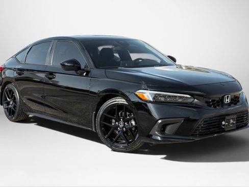 Used 2023 Honda Civic Sport image 4