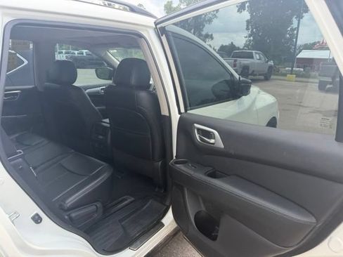 Used 2018 Nissan Pathfinder SL AWD/4WD image 10