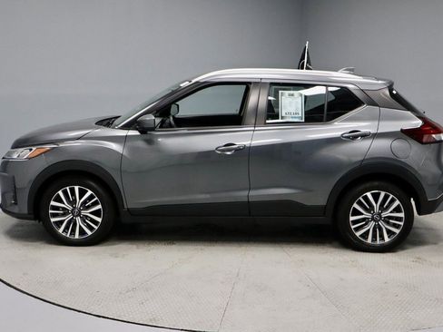 Certified 2024 Nissan Kicks SV image 10