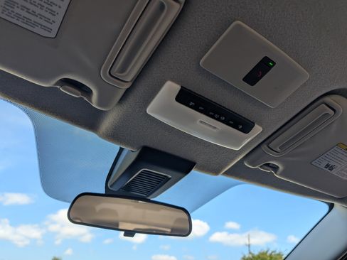Used 2024 Nissan Kicks SV FWD image 30