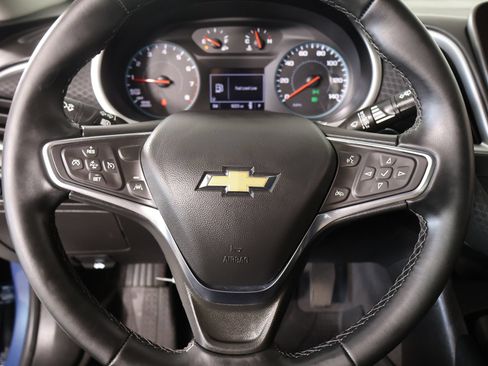 Used 2025 Chevrolet Malibu RS FWD image 3