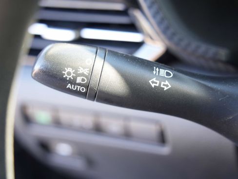 Used 2020 Nissan Sentra S image 25