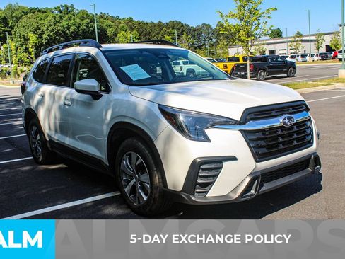 Used 2025 Subaru Ascent Premium AWD/4WD image 3