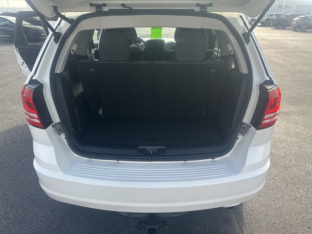 Used 2017 Dodge Journey SE w/ Flexible Seating Group FWD image 29