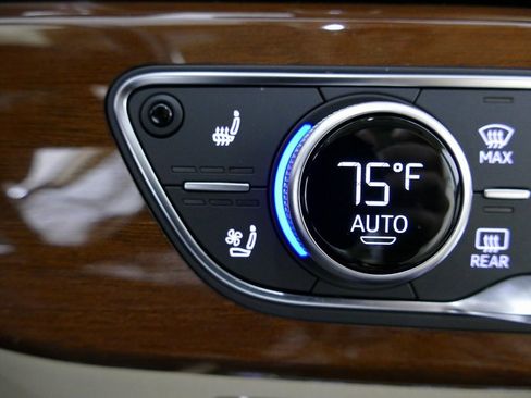 Used 2023 Audi A4 2.0T Premium Plus w/ Premium Plus Package image 22