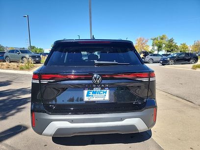 New 2025 Volkswagen Tiguan SE