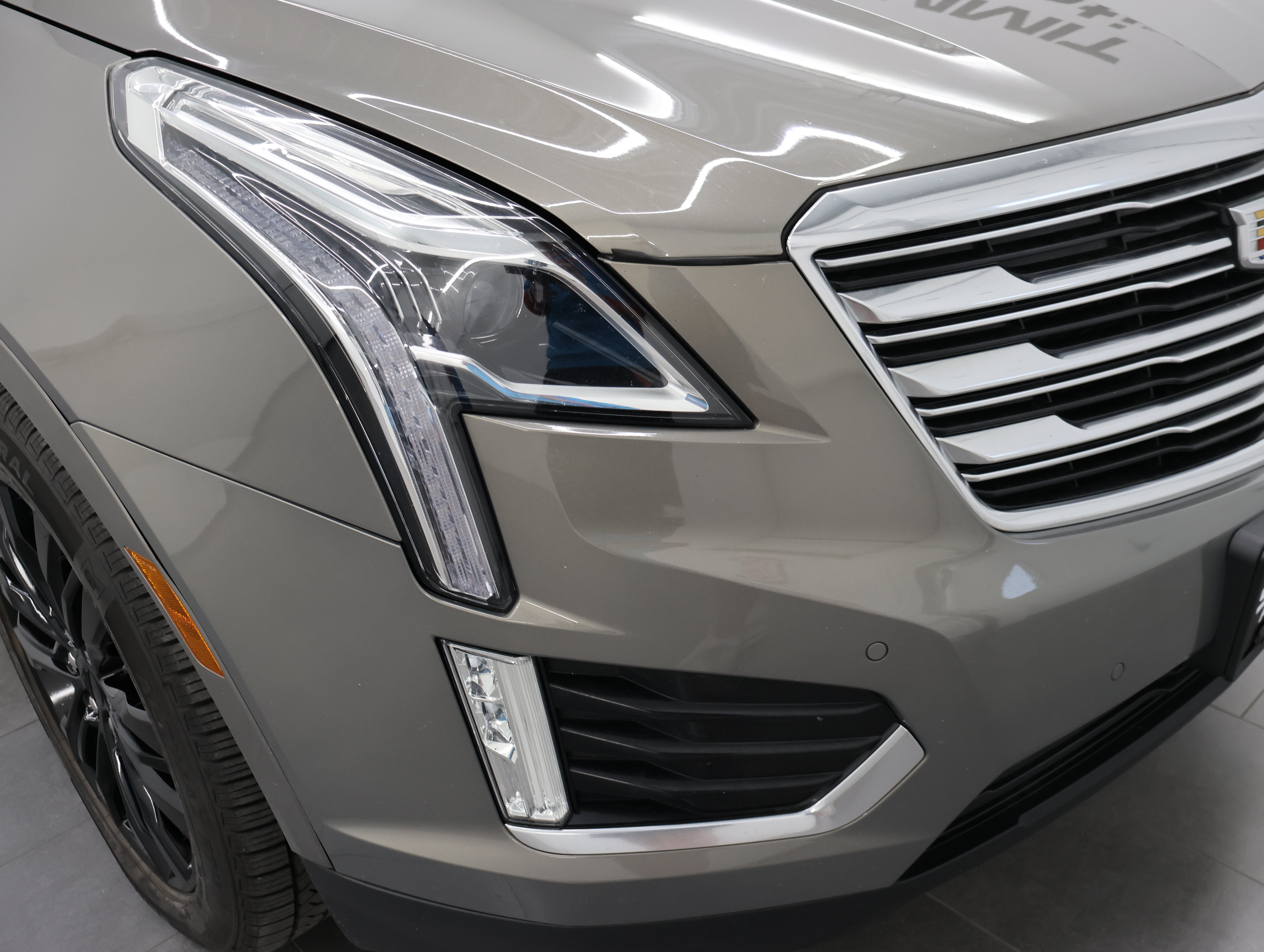 Used 2017 Cadillac XT5 Premium Luxury AWD/4WD image 22