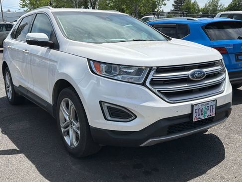 Used 2018 Ford Edge Titanium w/ Ford Safe & Smart Package AWD/4WD image 3
