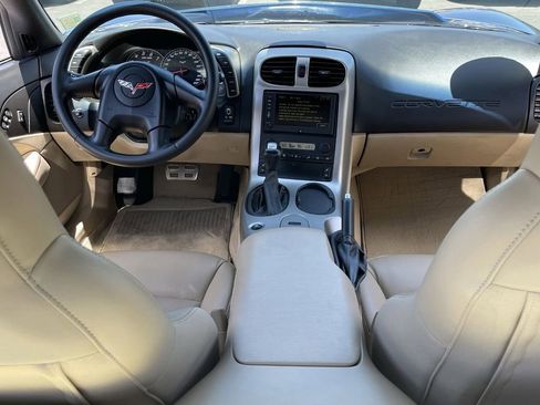 Used 2005 Chevrolet Corvette Coupe w/ Preferred Equipment Group RWD image 14