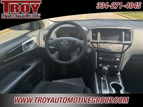 Used 2020 Nissan Pathfinder S image 15