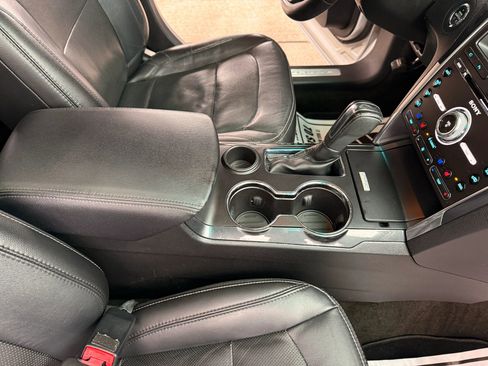 Used 2016 Ford Explorer Limited image 25