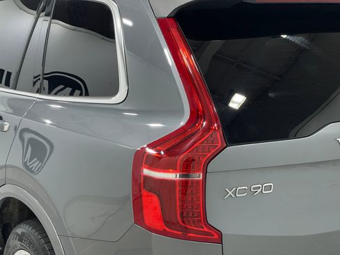 Used 2017 Volvo XC90 T5 Momentum w/ Vision Package image 33