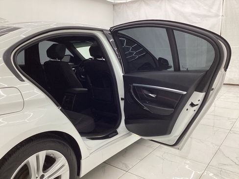 Used 2016 BMW 328i Sedan w/ Driver Assistance Package image 23