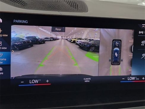 Certified 2023 BMW X7 xDrive40i w/ Executive Package image 23