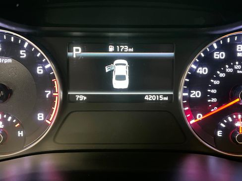 Used 2023 Kia Forte LXS FWD image 15