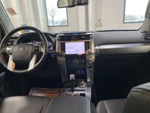 Used 2022 Toyota 4Runner TRD Sport AWD/4WD image 4