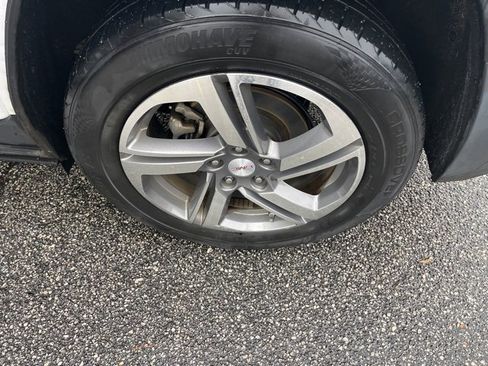 Used 2019 GMC Terrain SLT image 31