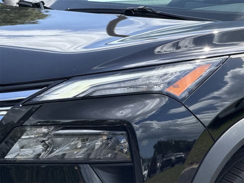 Certified 2025 Nissan Rogue S image 13