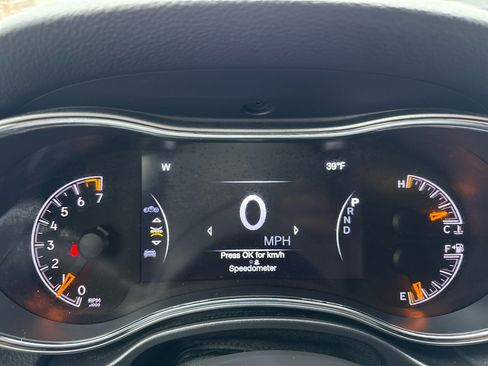 Used 2018 Jeep Grand Cherokee Altitude image 34