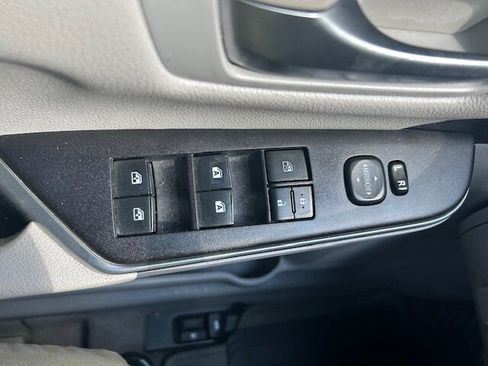 Used 2015 Toyota Camry LE FWD image 14