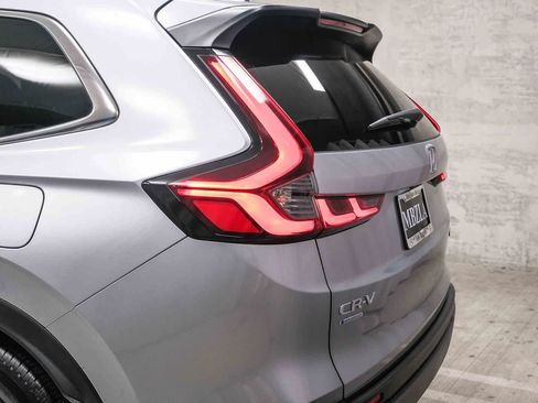 Used 2025 Honda CR-V Sport image 7