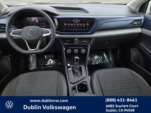 Certified 2023 Volkswagen Taos SE w/ Panoramic Sunroof Package FWD image 14