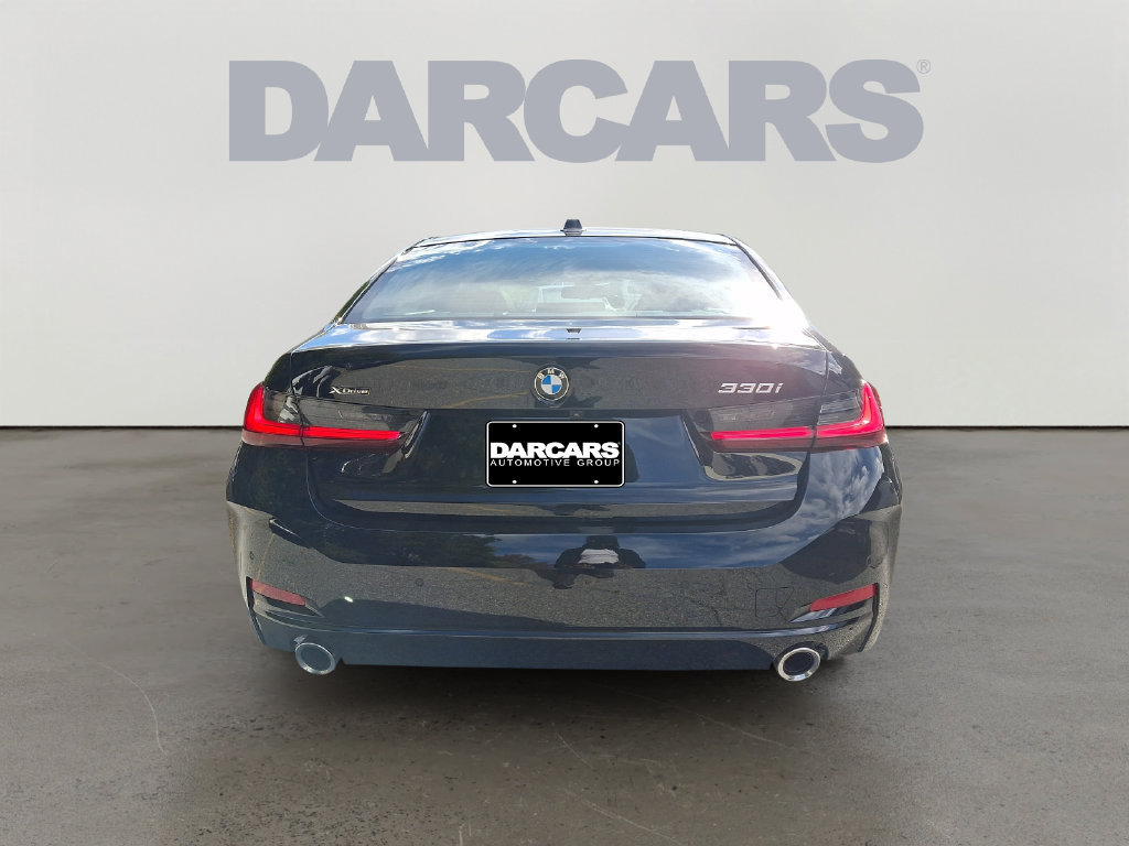 Used 2025 BMW 330i xDrive Sedan w/ Premium Package AWD/4WD image 5