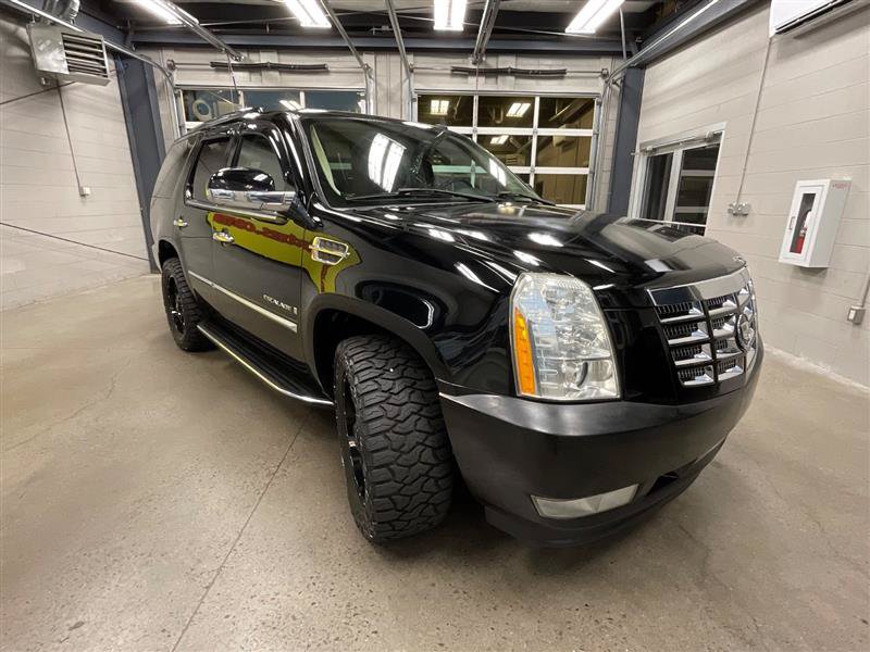 Used 2007 Cadillac Escalade AWD w/ Information Package image 7