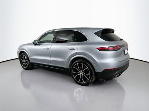 Certified 2020 Porsche Cayenne image 3