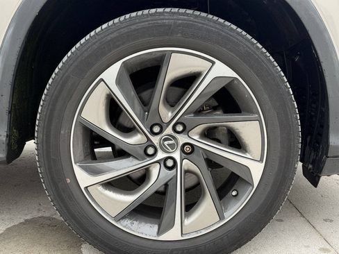 Used 2018 Lexus RX 450hL Luxury w/ Accessory Package AWD/4WD image 36