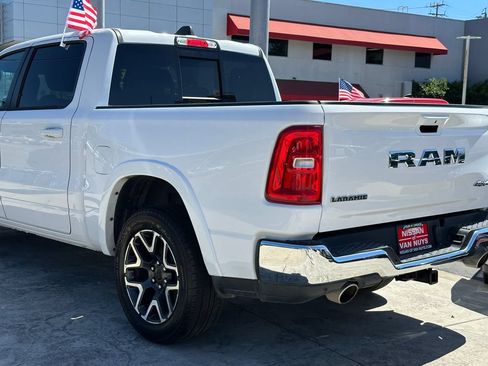Used 2025 RAM 1500 Laramie AWD/4WD image 5