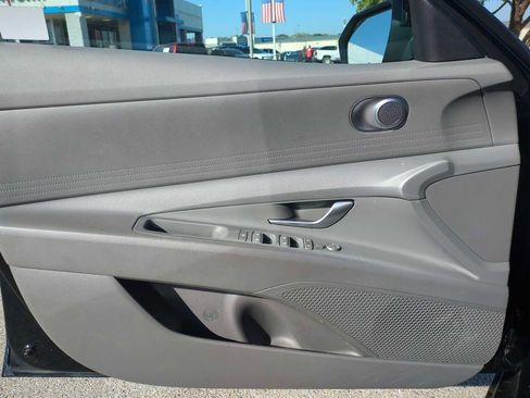 Used 2024 Hyundai Elantra SEL image 21