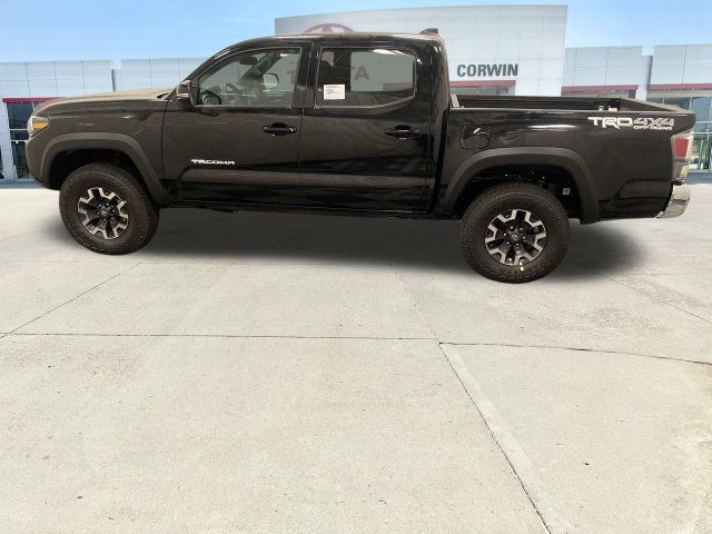 Used 2023 Toyota Tacoma TRD Off-Road AWD/4WD image 32