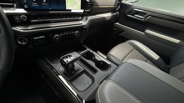 Used 2025 Chevrolet Silverado 1500 ZR2 w/ Technology Package AWD/4WD image 14
